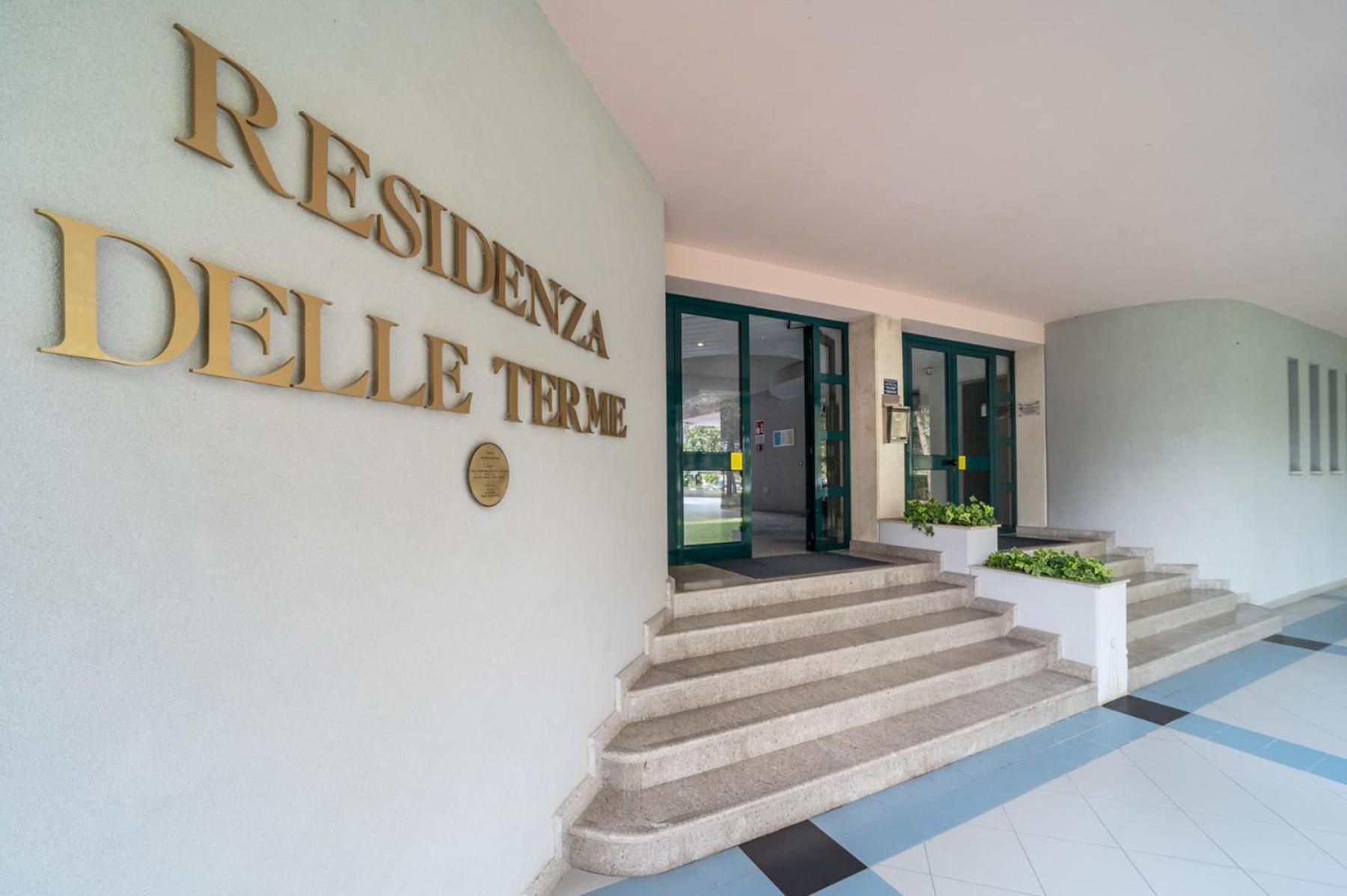 ビビオーネResidenza Delle Termeアパートメント エクステリア 写真